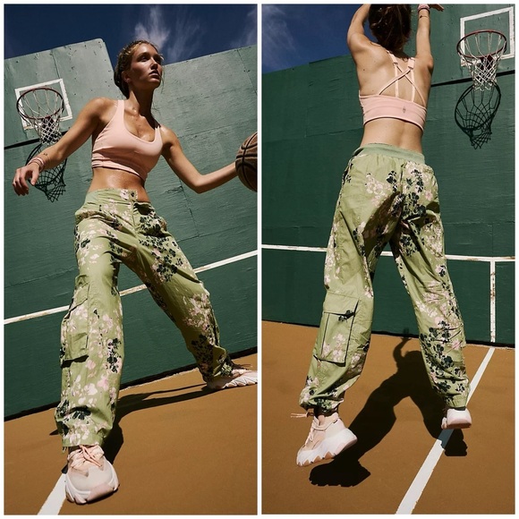 FP Movement by Free People Pants - Free People Movement MESMERIZE me PRINT Cargo Pants SPRING GREEN Floral Sz XS